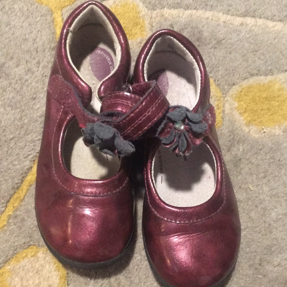 Stride Rite Mary Jane patient leather shoes, size 10 toddler.